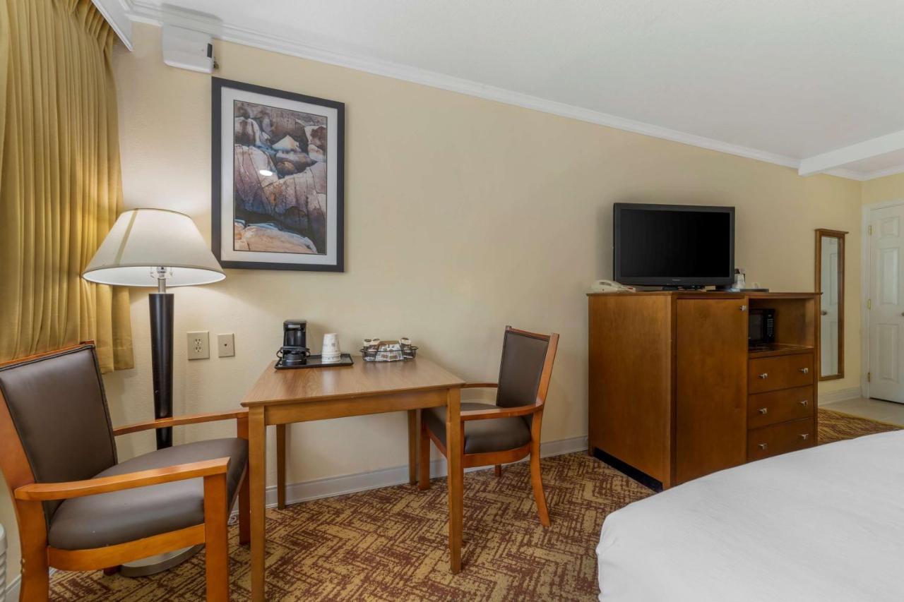 Best Western Plus Northwoods Inn Crescent City Zewnętrze zdjęcie